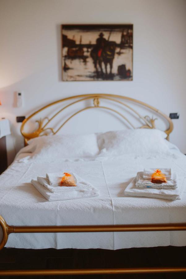 B&B Casa Santa Lucia Manerba del Garda Luaran gambar