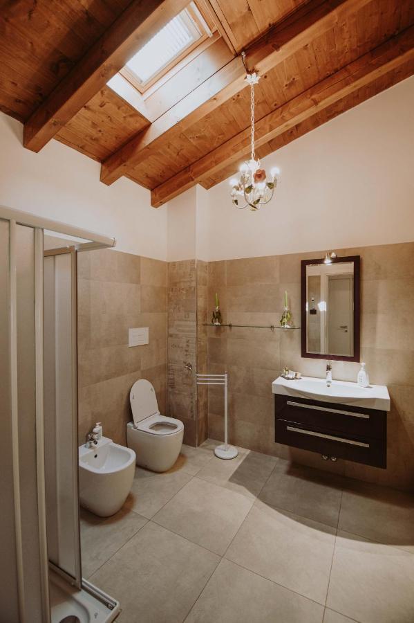 B&B Casa Santa Lucia Manerba del Garda Luaran gambar
