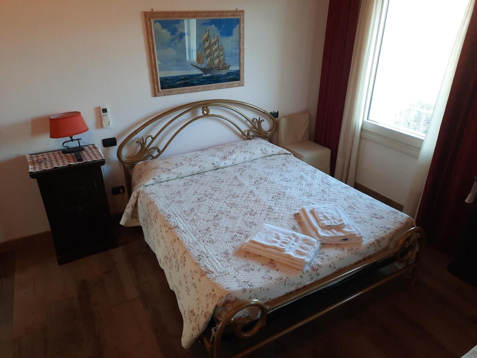B&B Casa Santa Lucia Manerba del Garda Luaran gambar