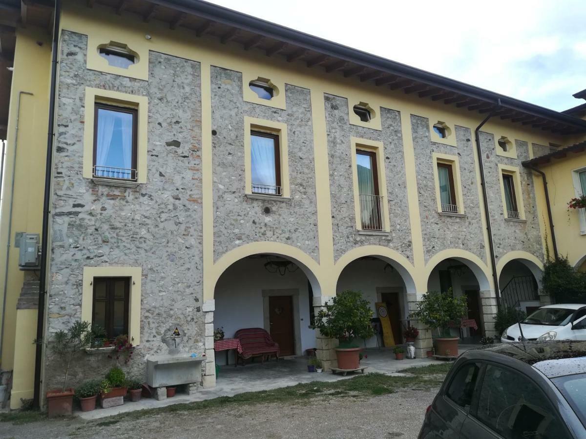 B&B Casa Santa Lucia Manerba del Garda Luaran gambar